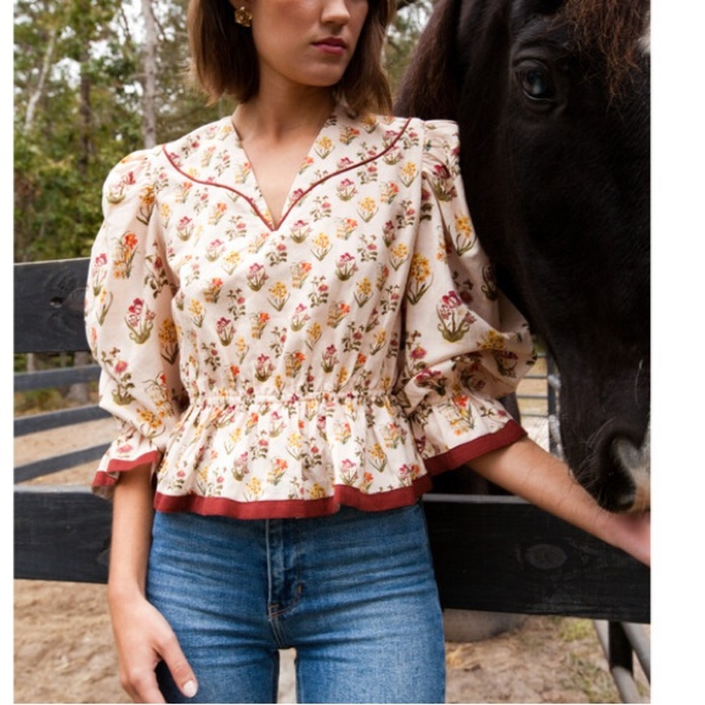 Anna Cate - Eloise Floral Blouse - Picture 3 of 9